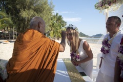 Koh-Samui-Buddhist-Blessing_04