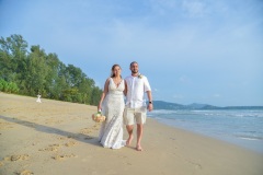 Beach-wedding-in-Phuket_07