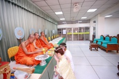 Bangkok-Temple-Buddhist-Blessing-Package-Jessica-Gregory-24_resize