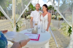 1_Samui-Beach-Wedding-Ceremony-Package-Laura-Luke-16