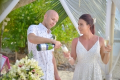 1_Samui-Beach-Wedding-Ceremony-Package-Laura-Luke-50