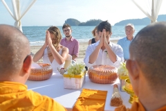 1_Krabi-Beach-Buddhist-Blessing-Package-Laura-Paulo-17