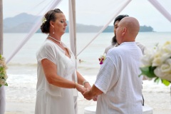 Phuket-Beach-Wedding-Ceremony-Package-Lesa-Marcus-16_resize