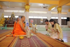 1_Phuket-Temple-Buddhist-Blessing-Ceremony-Package-Lili-Nikolay-16