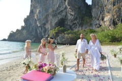 Phra-nang-beach-Railay-bay-wedding_04