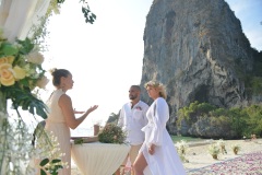 Phra-nang-beach-Railay-bay-wedding_08