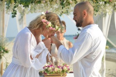 Phra-nang-beach-Railay-bay-wedding_10