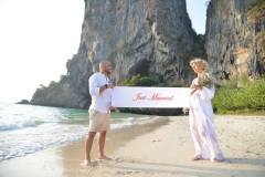 Phra-nang-beach-Railay-bay-wedding_14