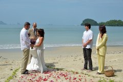 1_Krabi-Beach-Renewal-Vows-Ceremony-Package-Tessa-Ron-02