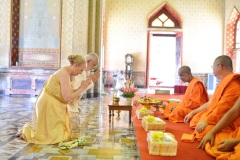 Bangkok-Temple-Buddhist-Blessing-Package-Ute-Ben-10_resize