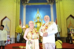 Bangkok-Temple-Buddhist-Blessing-Package-Ute-Ben-32_resize