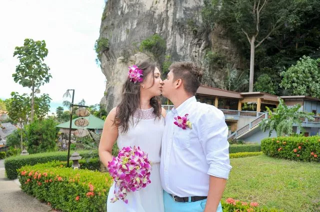 640×425-crop-80-traditional_thai_wedding_at_railay_bay_resort