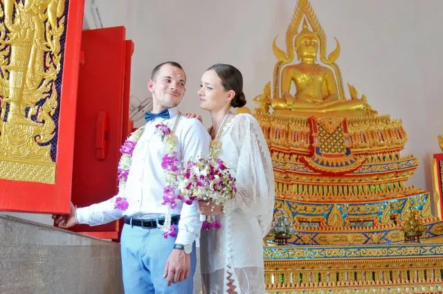 640×425-crop-80-koh_tao_buddhist_blessing