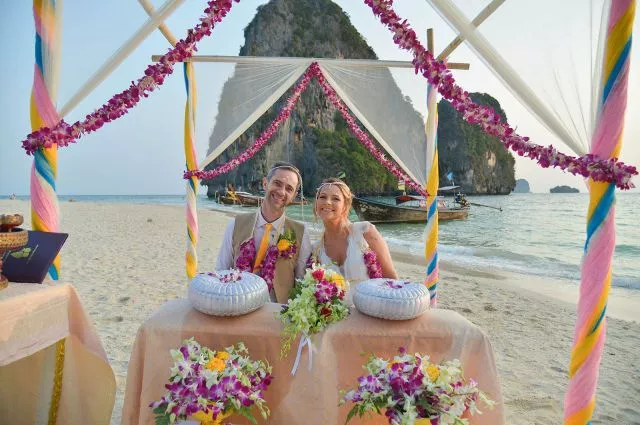 640×425-crop-80-tying_the_knot_in_koh_tao