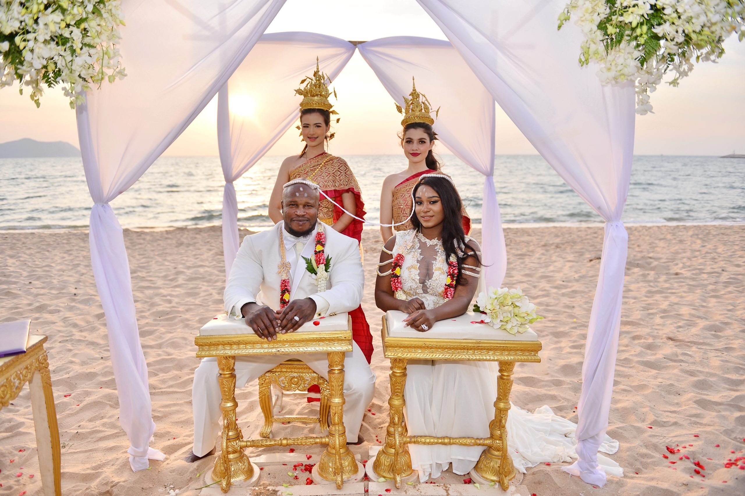 Pattaya-Beach-Elephant-Wedding-Package-Grace-Torey-24