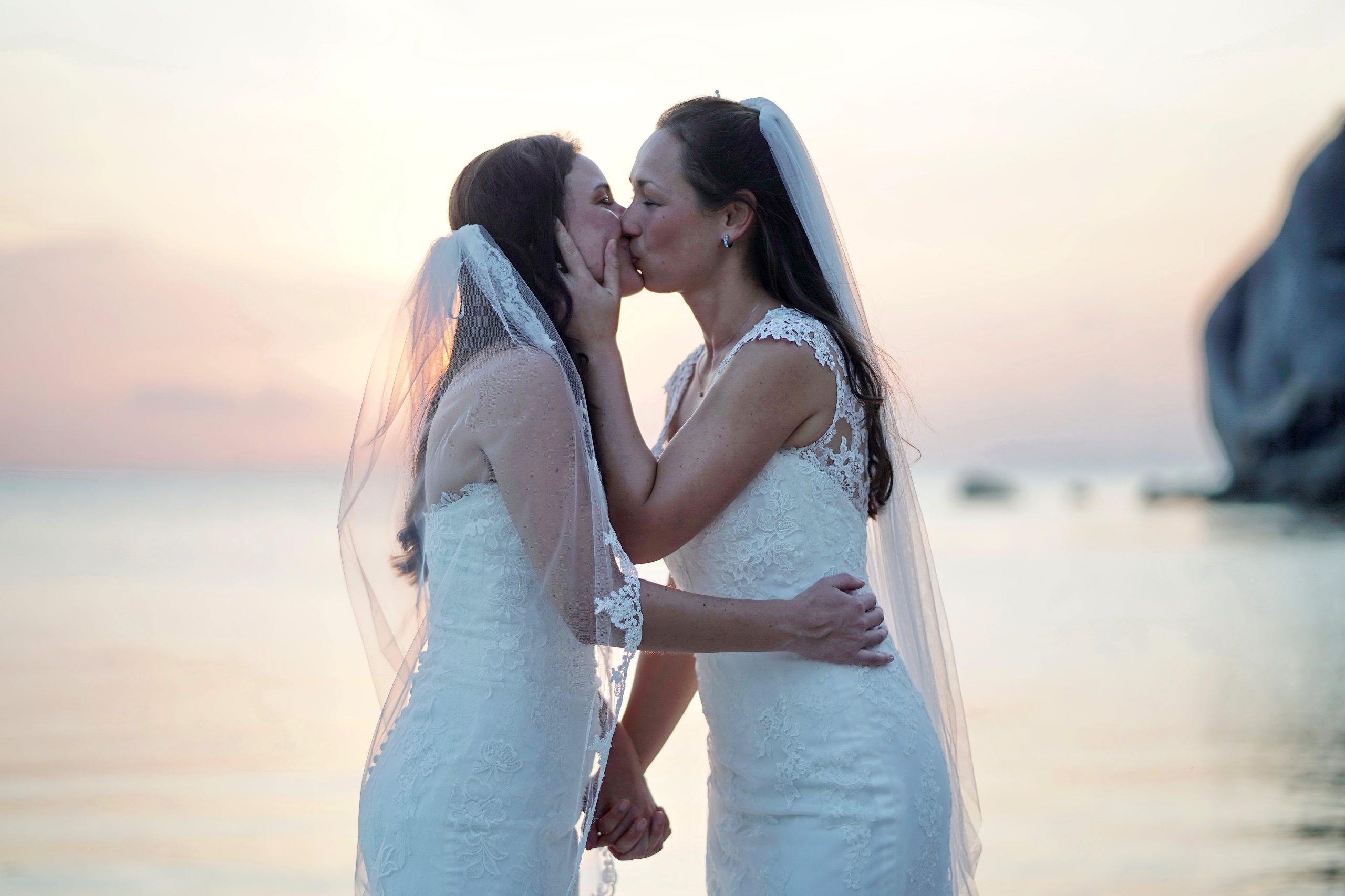 Phangan-Beach-Same-Sex-Wedding-Ceremony-Package-Jansen-Kokshoorn-39
