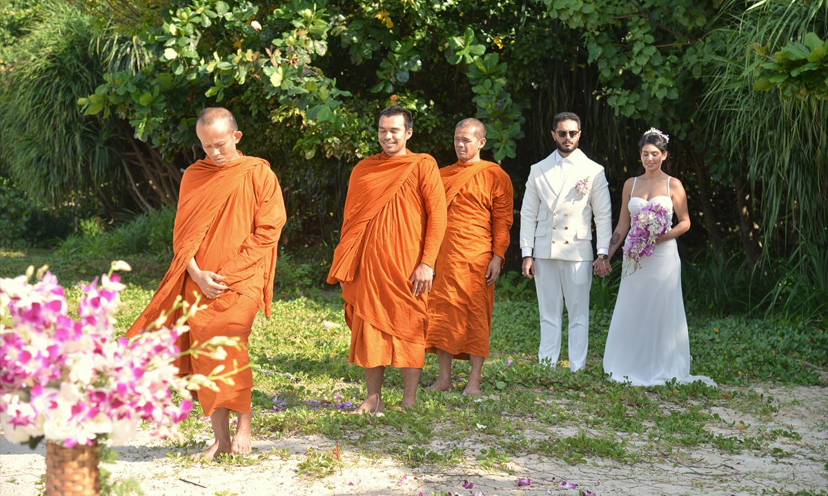 Buddhist Ceremony Railay Bay Diogo and Betania 4