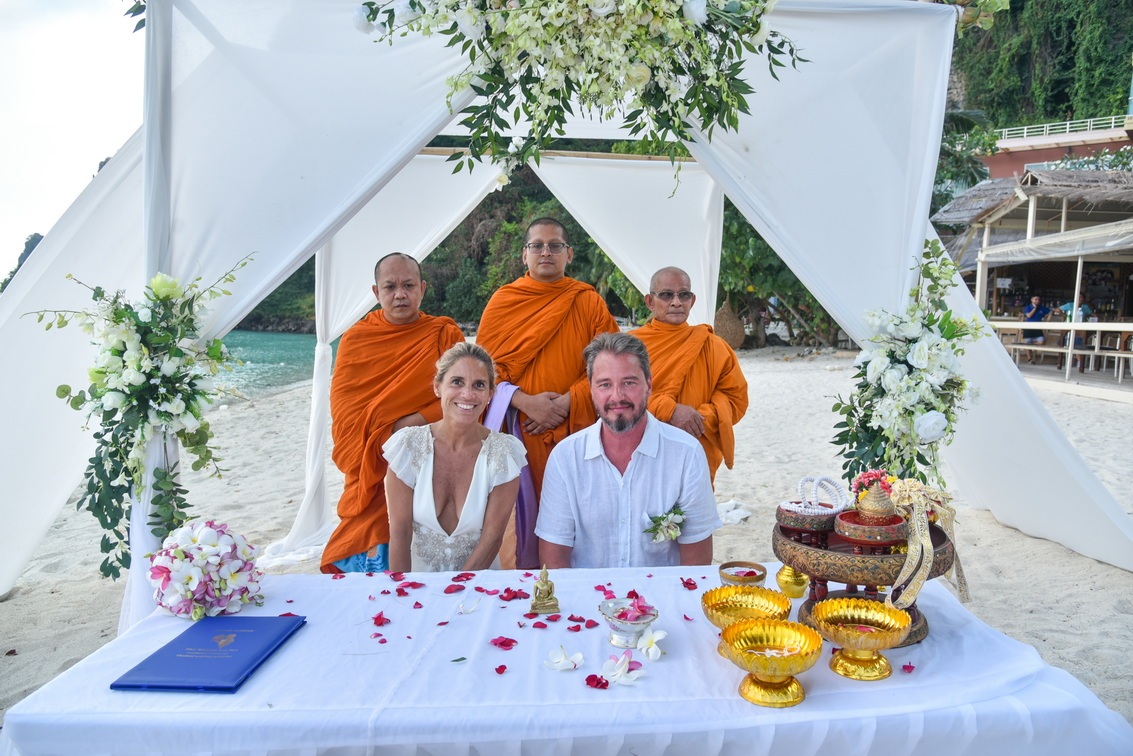 Thai ceremony Phi Phi Island Laura and Daniel 1