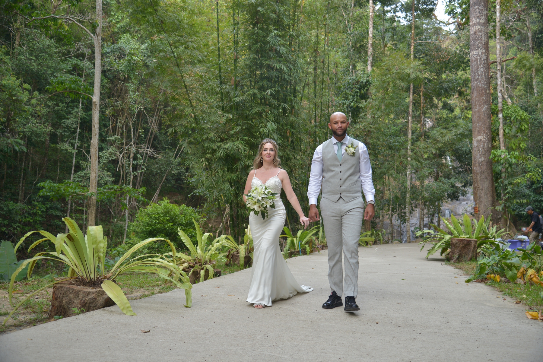 Western ceremony Khaolak David and Kistry Lampee 4